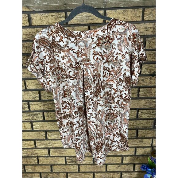 Flower and feather blouse medium - Picture 3 of 5